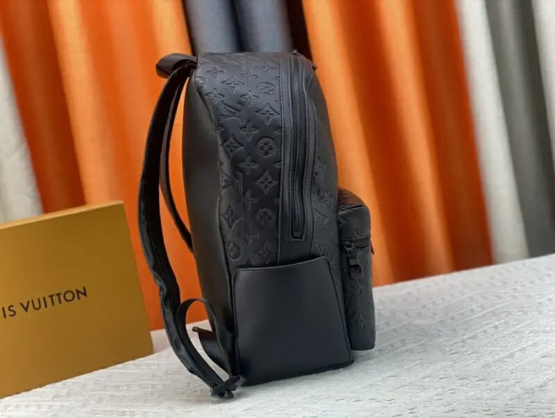 louis vuitton aaa qualite sac a dos  pour unisexe s_11227471